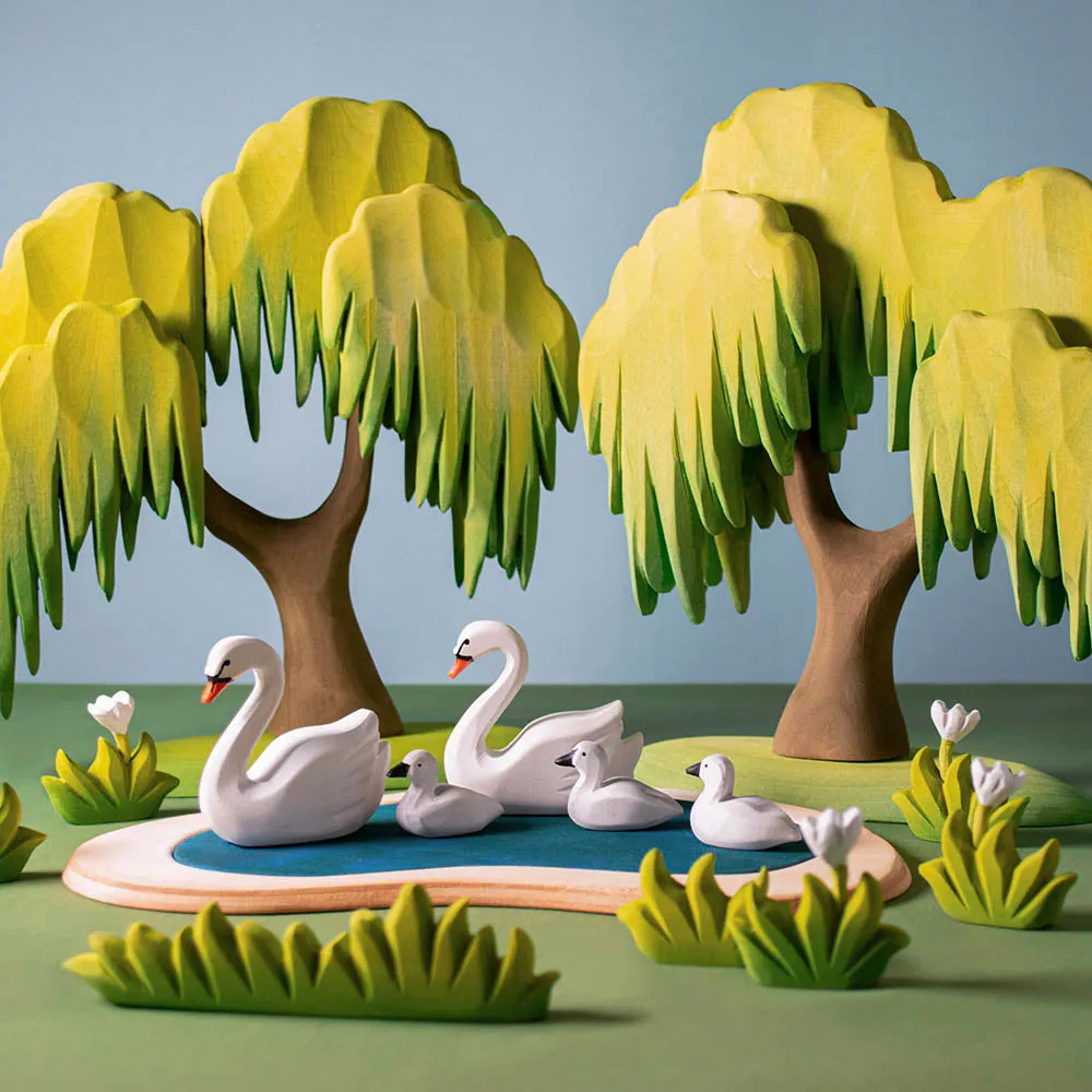 Bumbu Miniature Wooden Cygnet