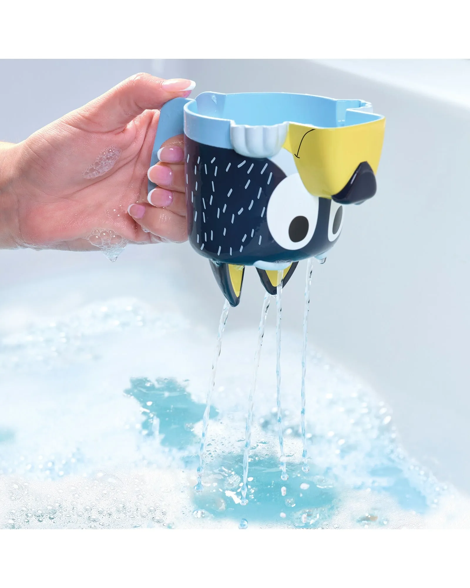 TOMY Blueys Family Pouring Cups